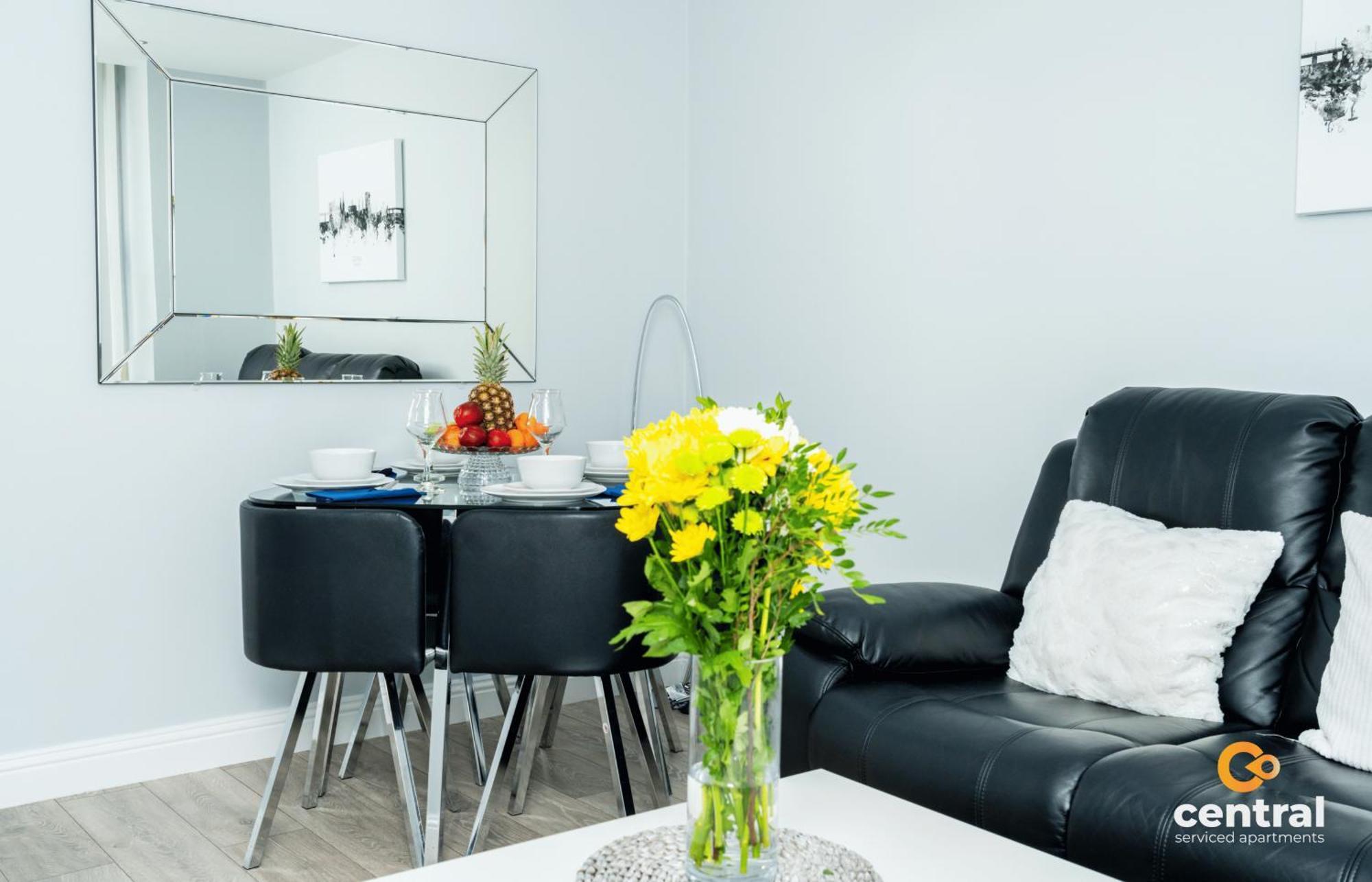 Central Serviced Apartments - 2 Bedroom - Ground Floor - Monthly & Weekly Bookings Welcome - Free Street Parking - 2 Double Beds - Wifi - Smart Tvs In Rooms - Fully Equipped - Heating 24-7 - Contractor & Short Stay Favourite Данди Экстерьер фото