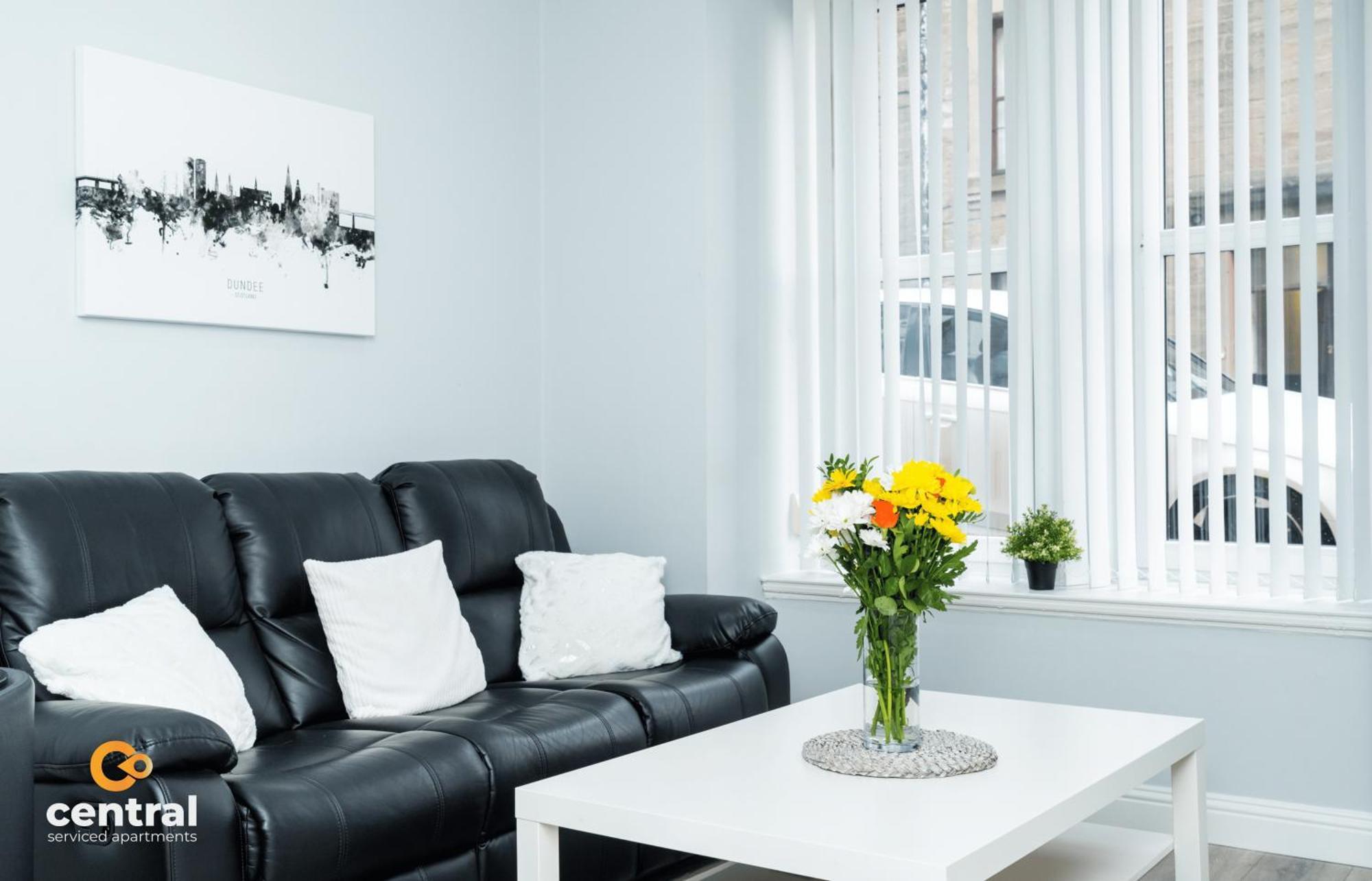 Central Serviced Apartments - 2 Bedroom - Ground Floor - Monthly & Weekly Bookings Welcome - Free Street Parking - 2 Double Beds - Wifi - Smart Tvs In Rooms - Fully Equipped - Heating 24-7 - Contractor & Short Stay Favourite Данди Экстерьер фото