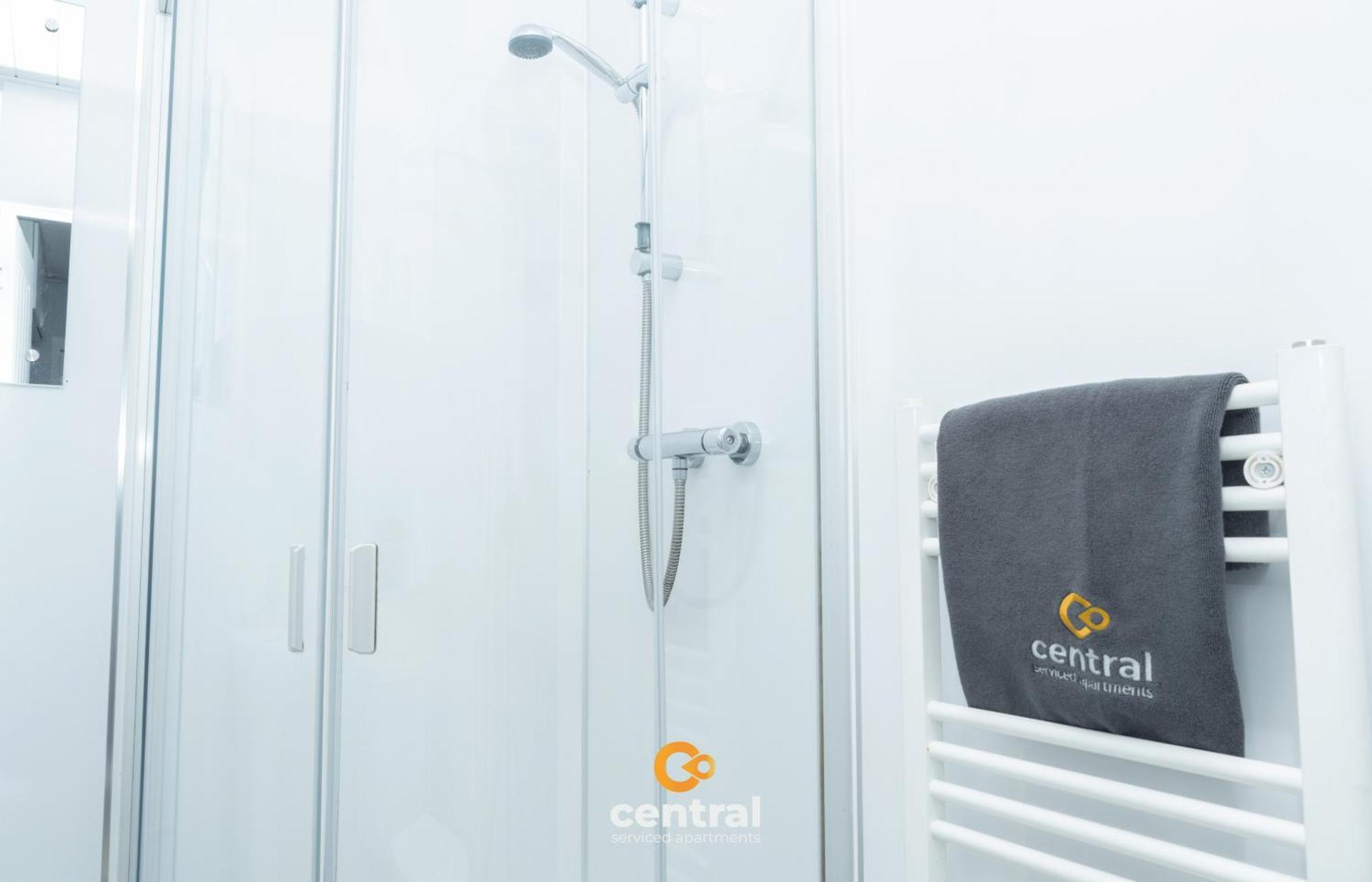 Central Serviced Apartments - 2 Bedroom - Ground Floor - Monthly & Weekly Bookings Welcome - Free Street Parking - 2 Double Beds - Wifi - Smart Tvs In Rooms - Fully Equipped - Heating 24-7 - Contractor & Short Stay Favourite Данди Экстерьер фото