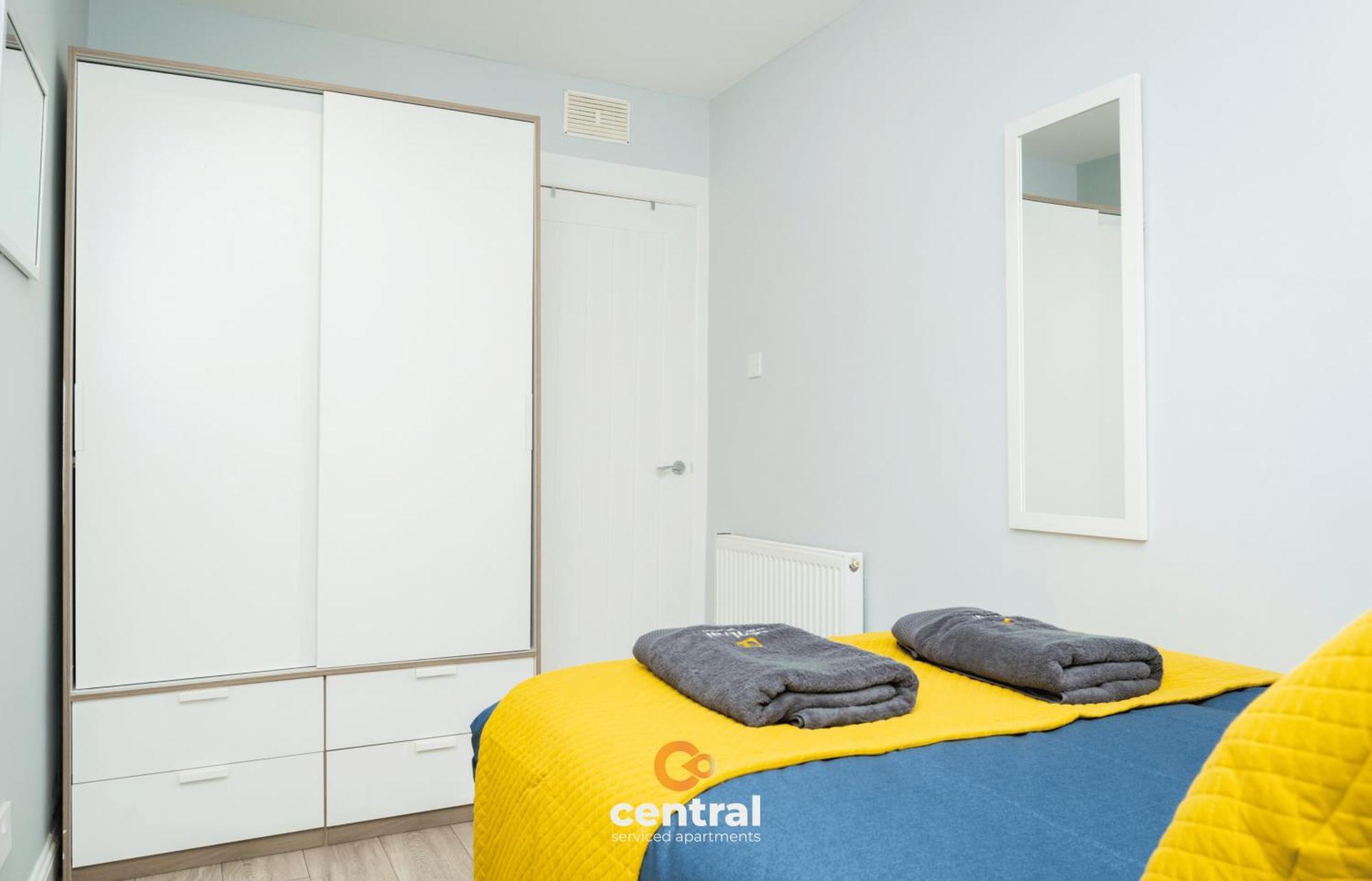 Central Serviced Apartments - 2 Bedroom - Ground Floor - Monthly & Weekly Bookings Welcome - Free Street Parking - 2 Double Beds - Wifi - Smart Tvs In Rooms - Fully Equipped - Heating 24-7 - Contractor & Short Stay Favourite Данди Экстерьер фото